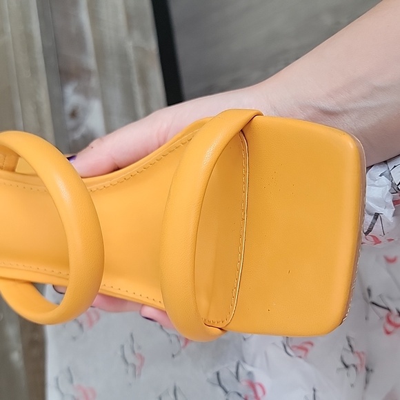 New York & Company Orange Heels - Picture 7 of 12